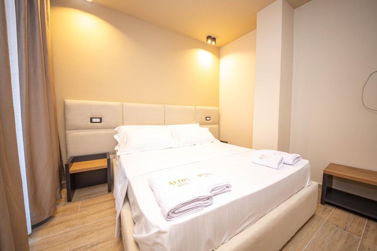 Hotel Alion21 Durrës Esterno foto