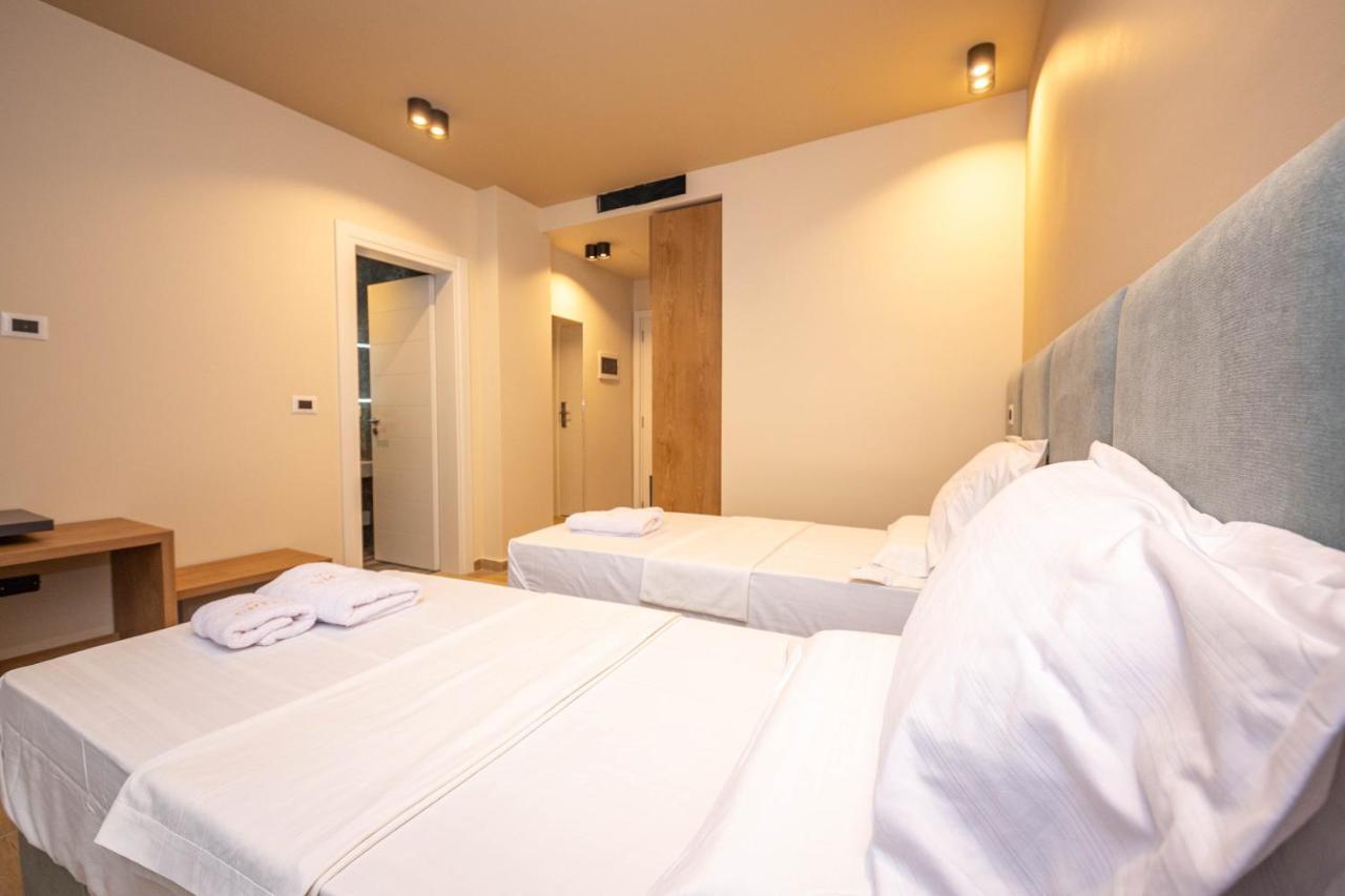 Hotel Alion21 Durrës Esterno foto