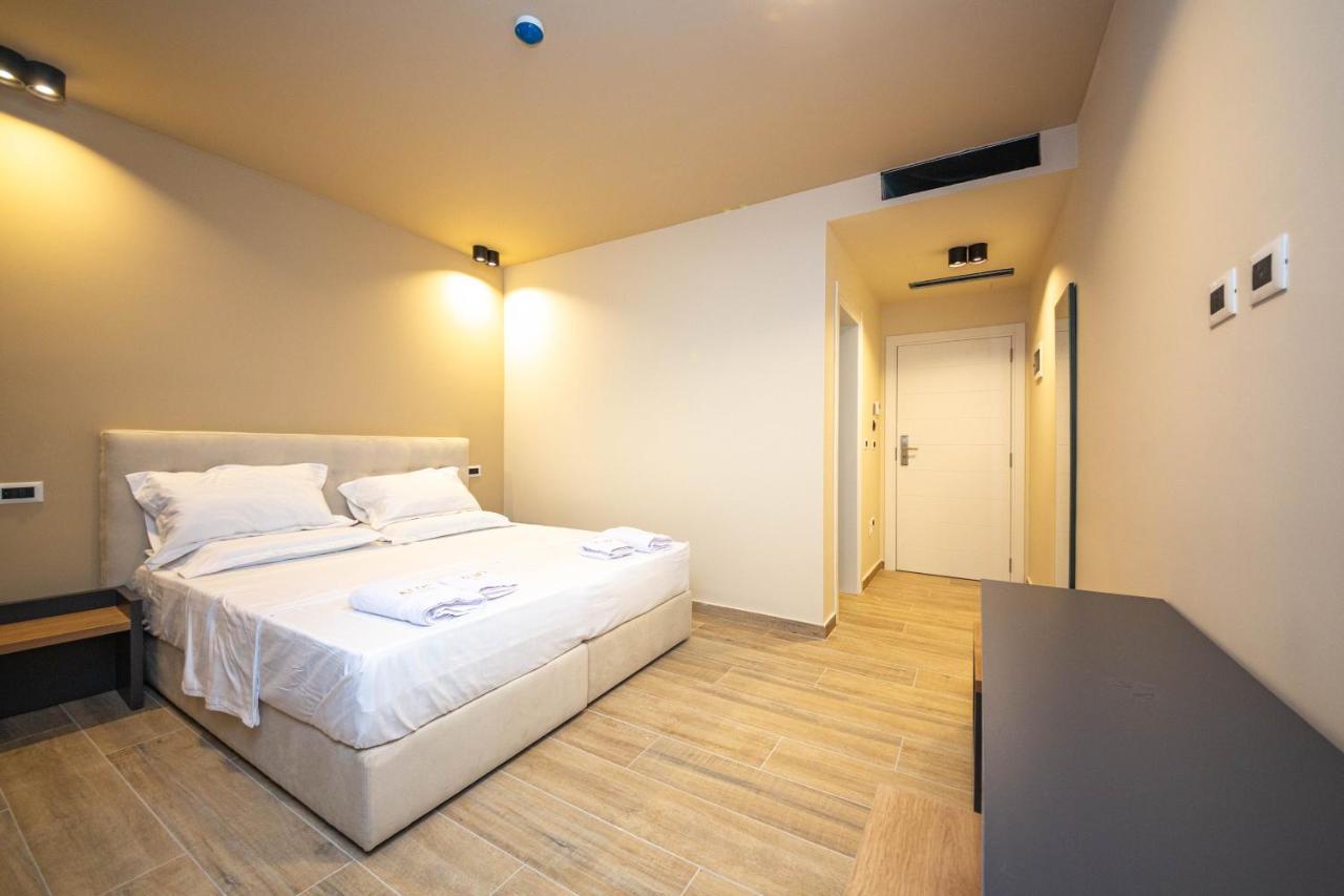 Hotel Alion21 Durrës Esterno foto